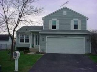 1995 Willow Ridge Dr, Round Lake Beach, IL 60073