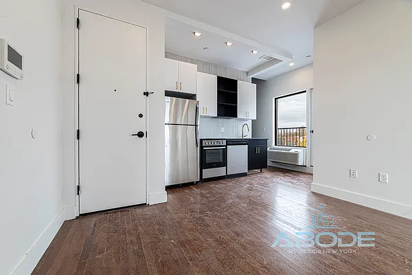 Rented by Reside New York | media 14