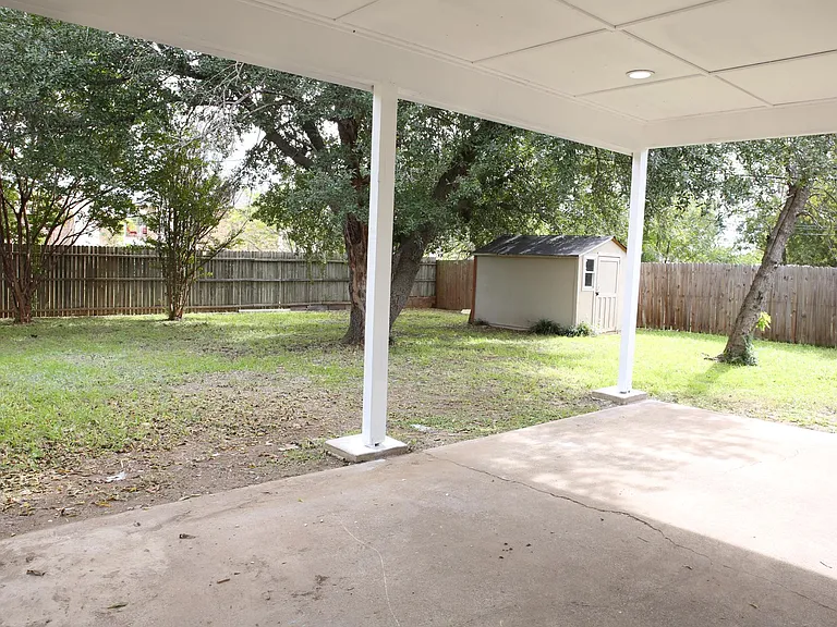 3908 Atlas Dr — Photo 11