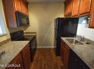 6216 Slater St APT 8, Merriam, KS 66202