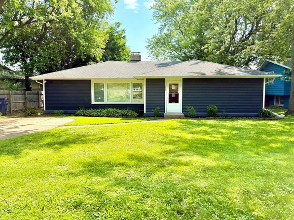 33517 N Greentree Rd, Grayslake, IL 60030