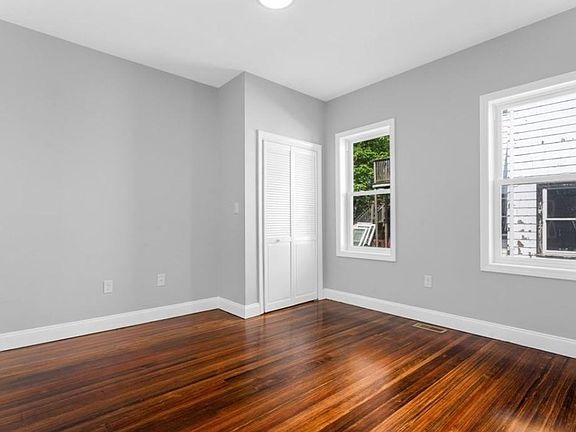 3rd image of 115 Thomas Burgin Pkwy #1