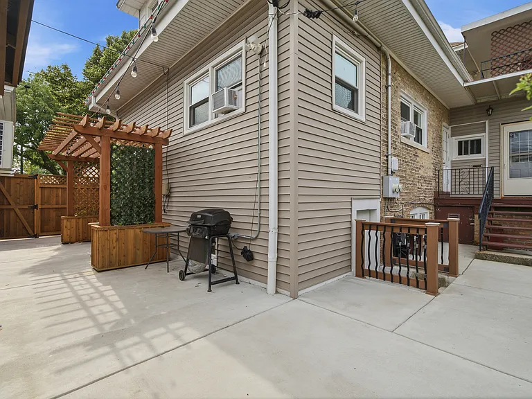 6000 W Byron St #2 — Photo 20