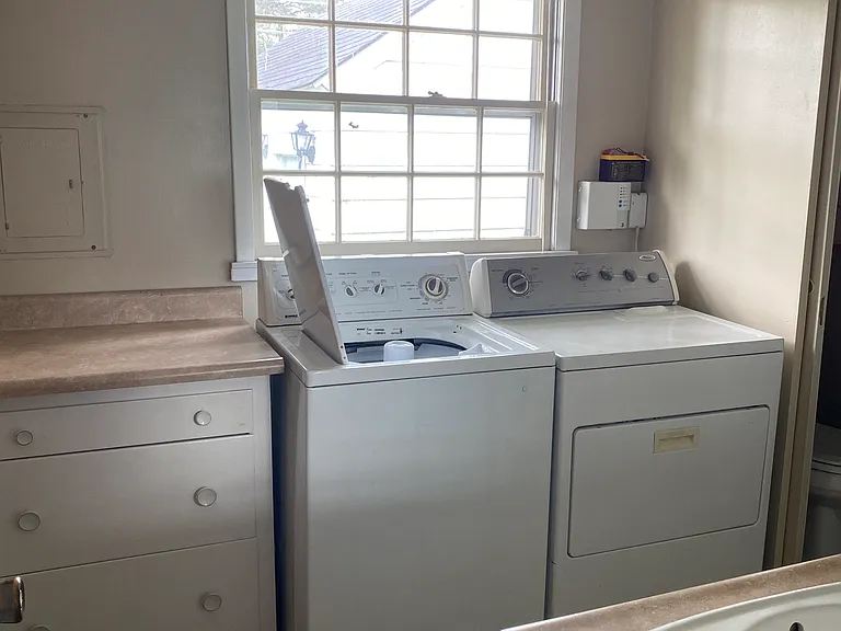 4330 S Wayne Ave — Photo 5