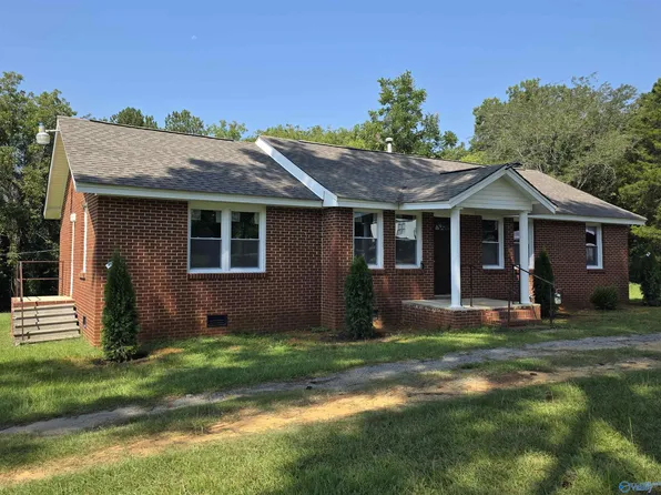 211 East St, Somerville, AL 35670