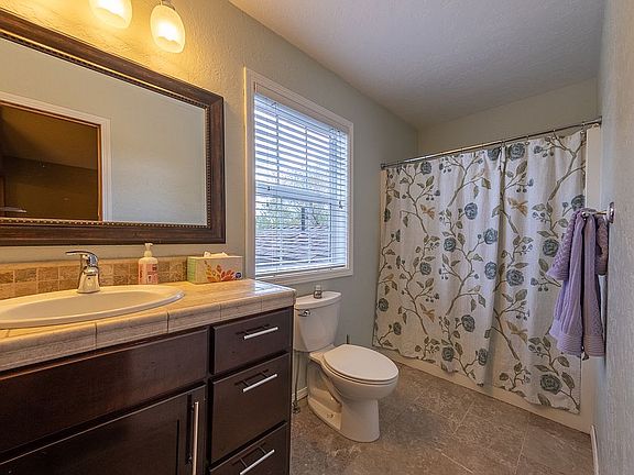 Upstairs full bath