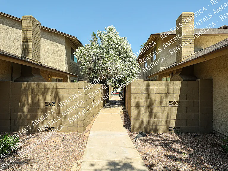 1254 N 85th Pl — Photo 34
