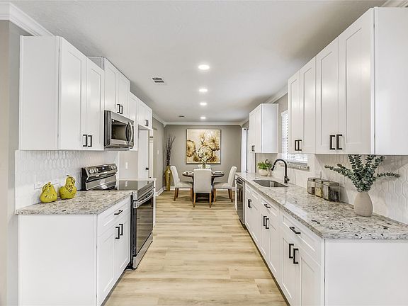 4th image of 8333 Lanham Ln
