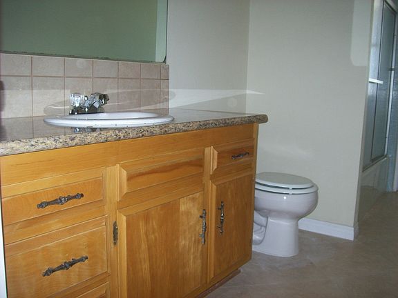 Guest Bath room_09032013