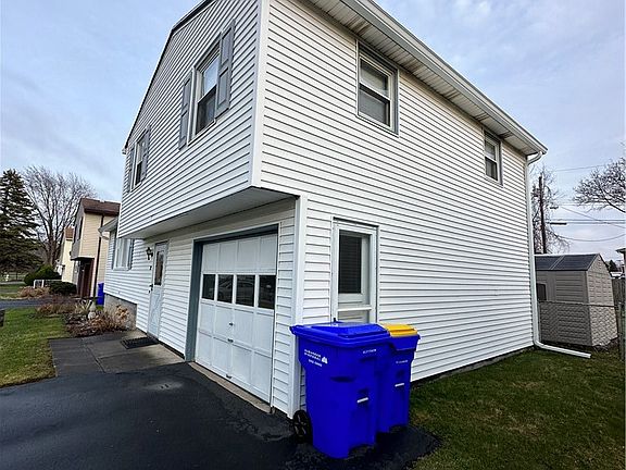 2nd image of 19 Morningstar Dr