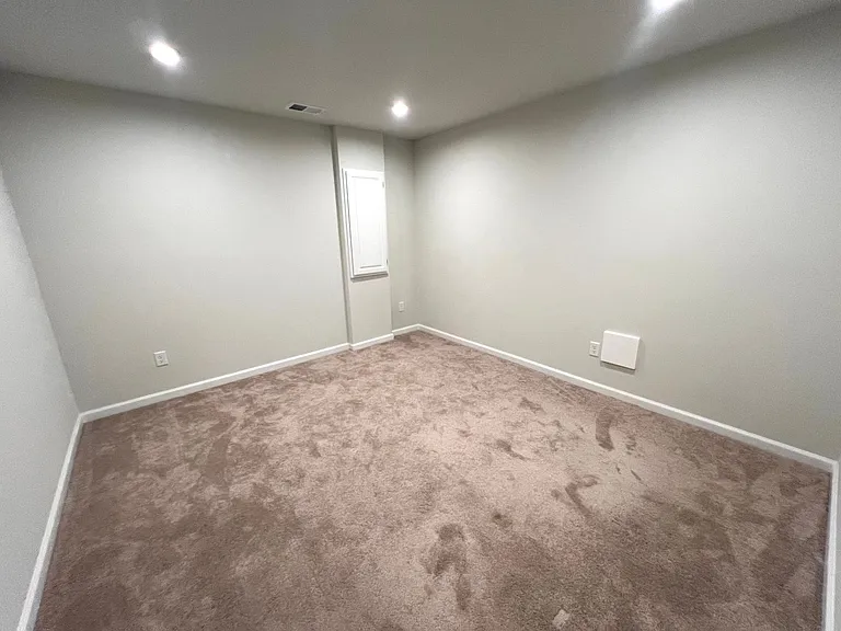 250 Cranesbill Dr — Photo 28