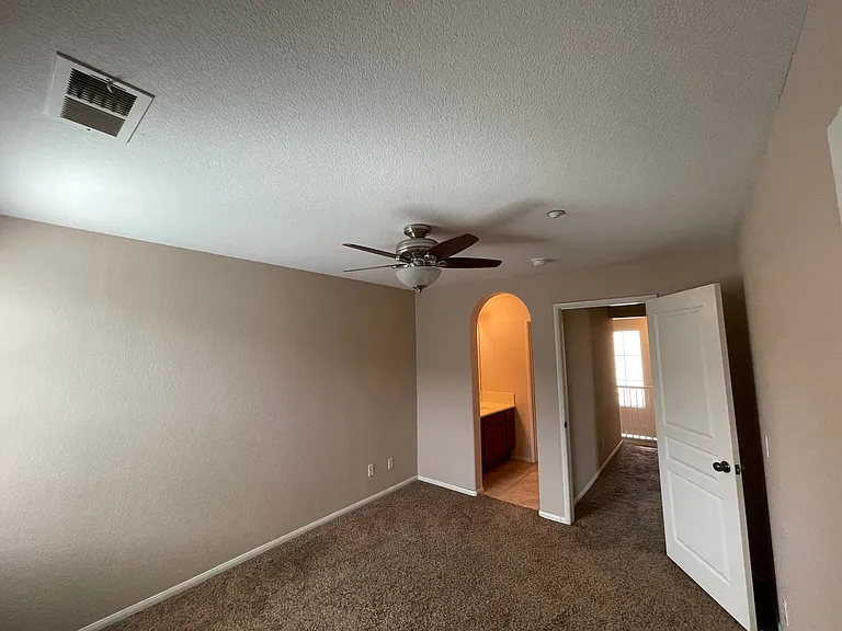 678 Kellogg St #678 — Photo 18