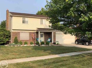 46280 Plum Grove Dr, Macomb, MI 48044