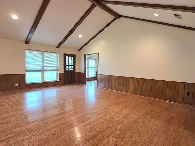 9144 High Point Rd — Photo 10
