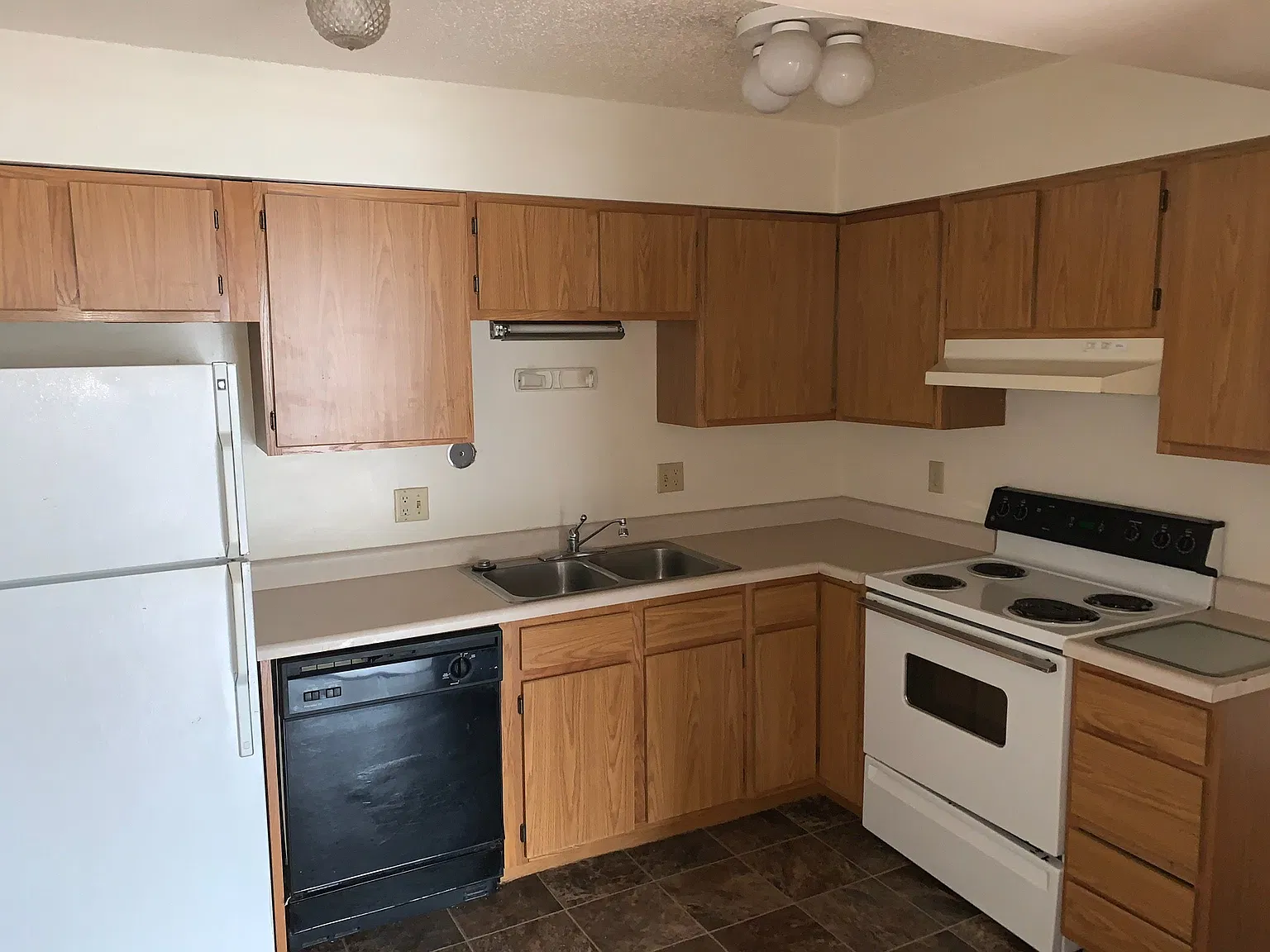 511 S Johnson St — Photo 2