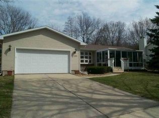 3305 Sunbrook Rd, Madison, WI 53704