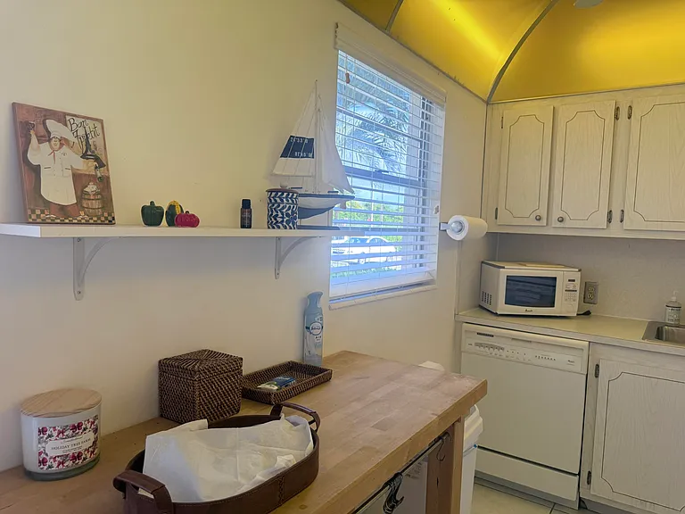 52 Mansfield Dr #B — Photo 13
