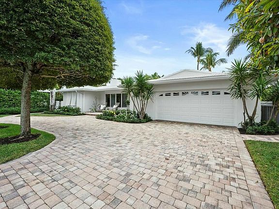 5th image of 232 Cove Pl