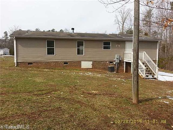2nd image of 1035 Charlotte Ln