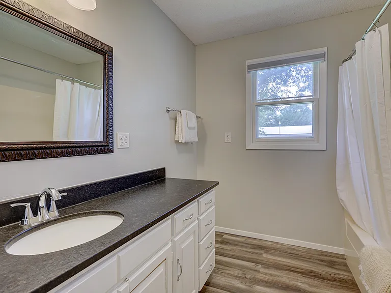1116 Roosevelt Ave — Photo 8