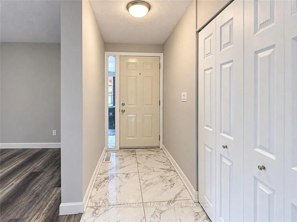 3 bed, $2,625 — Photo 4