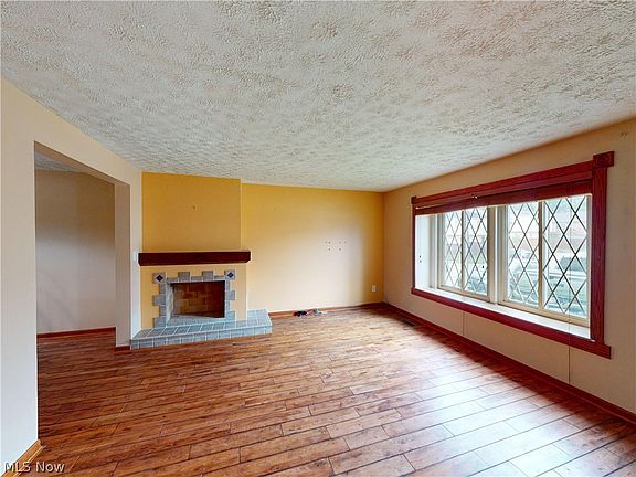 2nd image of 173 Ault St