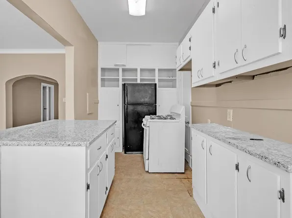 673 E Pkwy S #1, Memphis, TN 38104