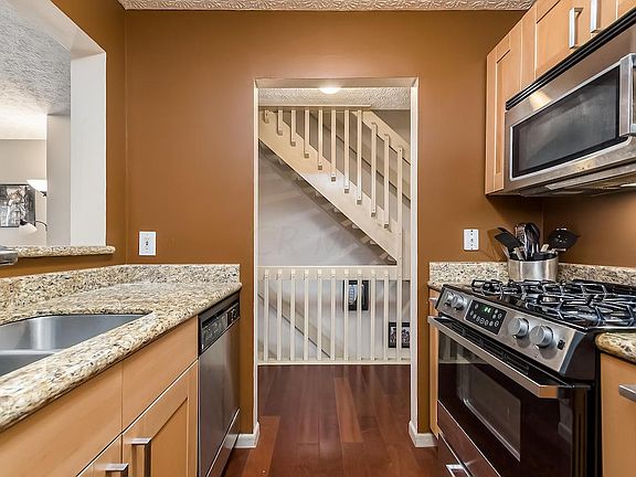 4th image of 4096 Blendon Point Dr