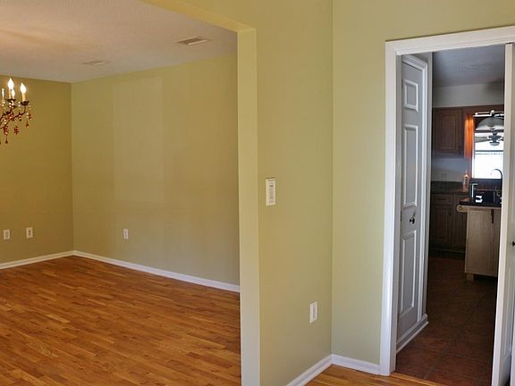 5th image of 855 SW Biscayne Gln