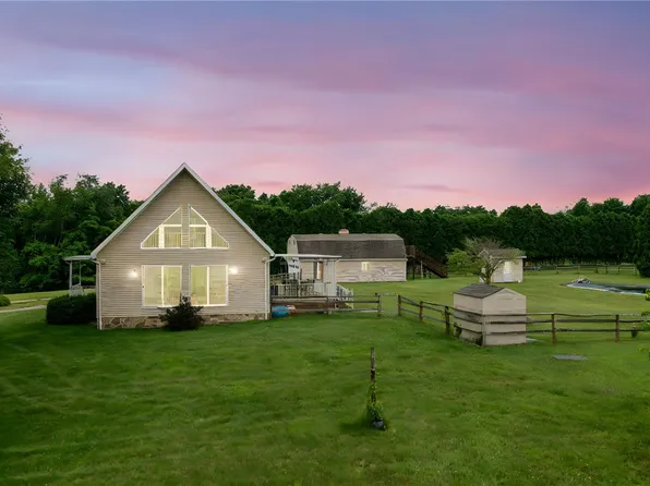 135 Preacher Rd, Hunker, PA 15639