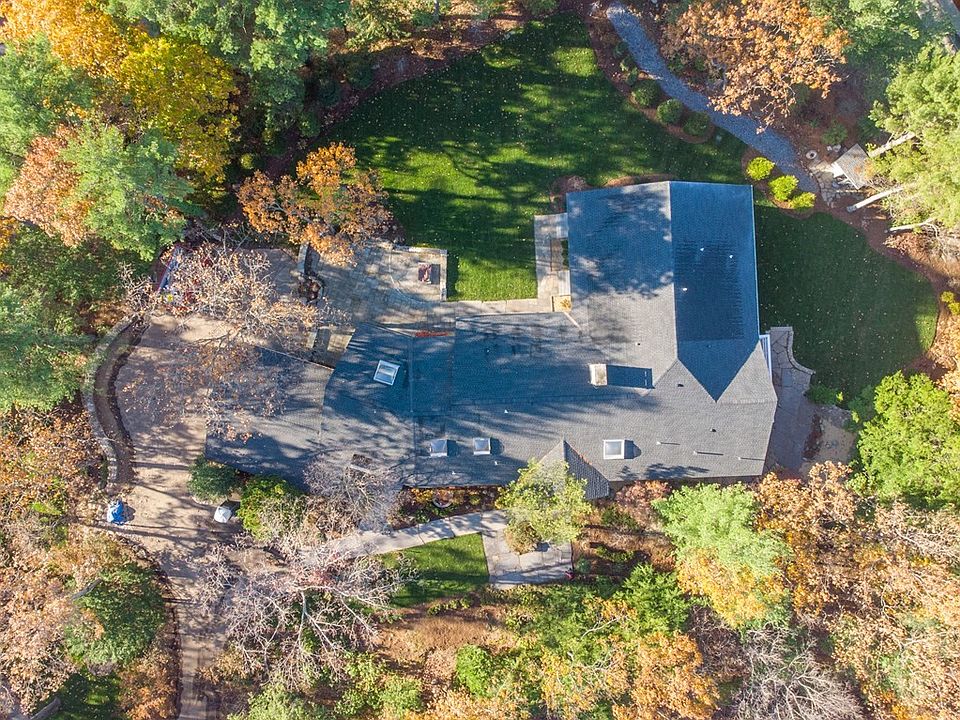 2nd image of 92 Royalston Rd