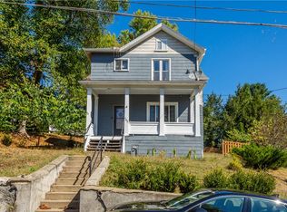 102 Lincoln Ave, Bentleyville, PA