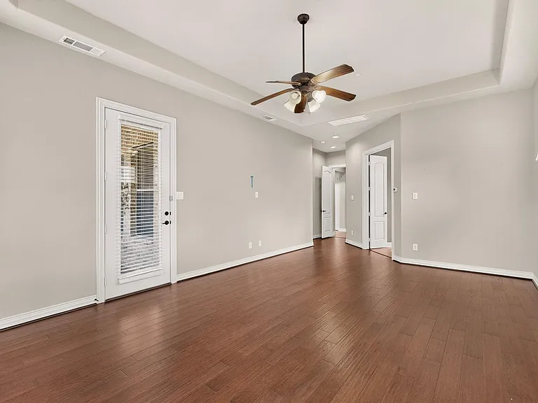 475 Fenwick Dr — Photo 18
