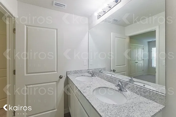 1247 Huntington St — Photo 15