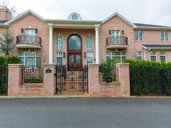 120 College Place image 1 of 51