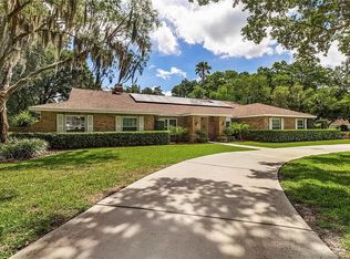 907 Centerbrook Dr, Brandon, FL 33511