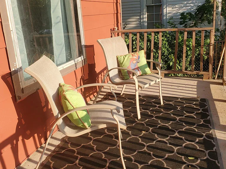 Enjoy morning coffee or evening cocktails .