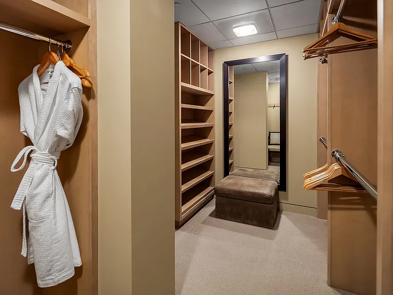 650 Bellevue Way NE #4004 — Photo 32