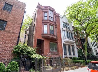 31 E Scott St, Chicago, IL 60610