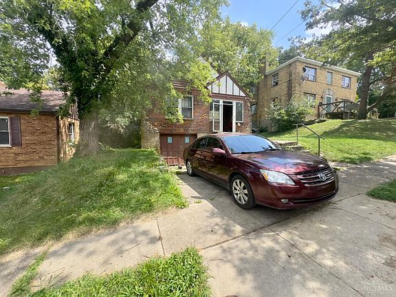2nd image of 1106 Woodlawn Ave