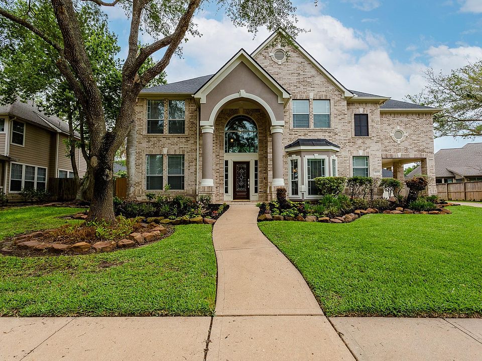 1st image of 9806 Sabine Cir
