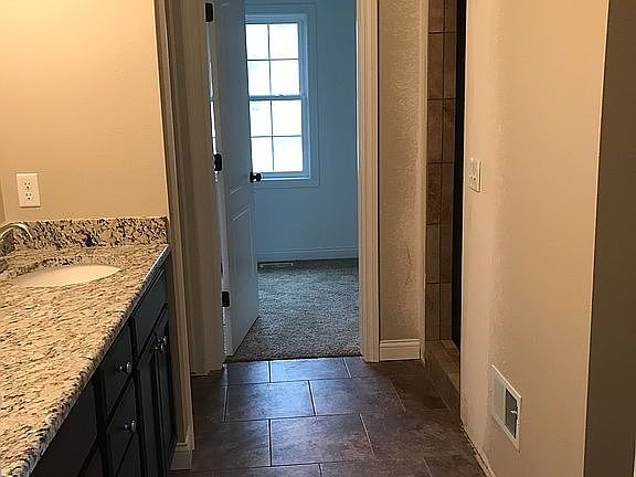 5th image of 1350 Creek Bend Ct