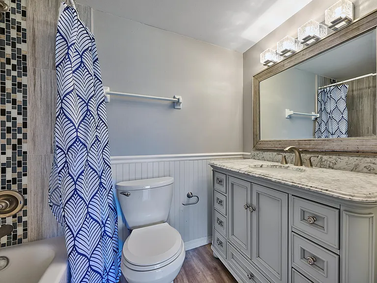 12021 W Greenway Dr — Photo 33