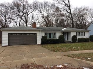 1321 Hillcrest Dr, Muskegon, MI 49442
