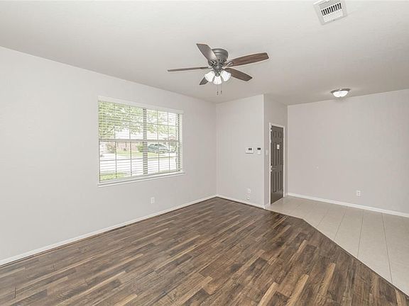 3rd image of 5318 Fossil Stone Ln