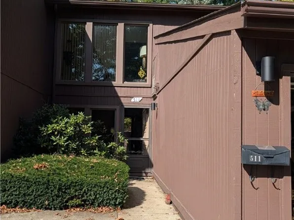 5560 Barton Rd Unit 511, North Olmsted, OH 44070