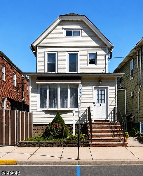 1st image of 6 LINCOLN PLACE