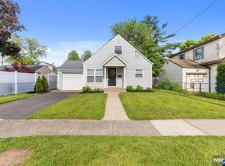 125 N 1st St, Bergenfield, NJ 07621