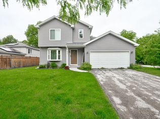 817 Longwood Dr, Joliet, IL 60432