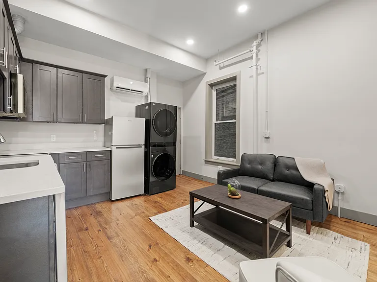 1628 Walnut St #2 — Photo 6